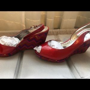 Gianni Bini Wedges with the Cutest Heel Pattern